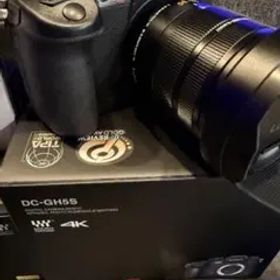 パナソニックLUMIX DC-GH5S 本体レンズセット