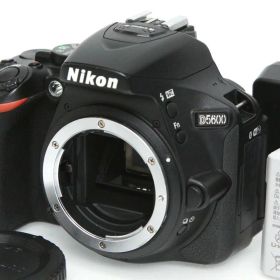 【中古】【良品】ニコン D5600 ボディ（センサー清掃済み） CA01-R4088-2Q1B Nikon Fマウント APS-C 中古