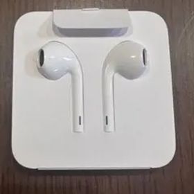 【新品未使用】iPhone純正 EarPods Lightingコネクタ