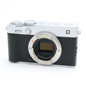 【中古】 《美品》 FUJIFILM X-E5 ボディ シルバー [ デジタルカメラ ]