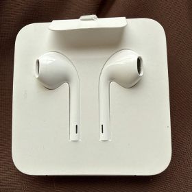EarPods(Lightningコネクタ)