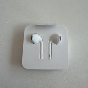 Apple EarPods Lightningコネクタ ホワイト