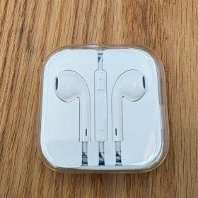 Apple EarPods ホワイト ケース付き