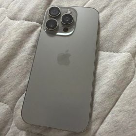 Apple iPhone 16 Pro ナチュラルチタニウム 本体 256GB