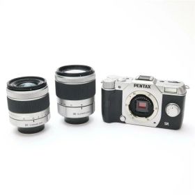【中古】 《良品》 PENTAX Q10 ダブルズームキット シルバー [ デジタルカメラ ]