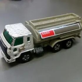 トミカタンクローリー日本製です