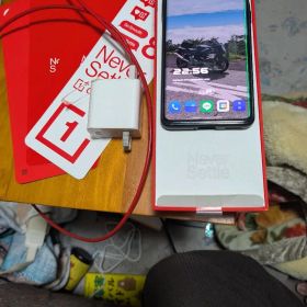 OnePlus 8 Pro 青色 充電器付き 256gb グローバル版