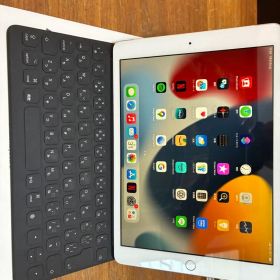 iPad 8th 10.2 WiFi+Celluler 純正Appleキーボード