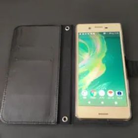 SONY Xperia X Performance SOV33 本体とケース
