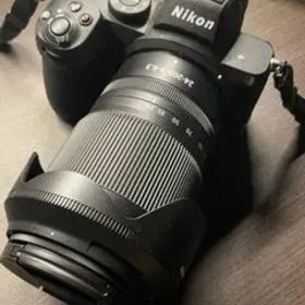 Nikon z5 ミラーレス一眼 24-200mmレンズ付き