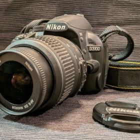 Nikon D3100 レンズキット シャッタ－575枚