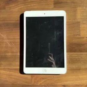 Apple iPad Mini ホワイト シルバー 2