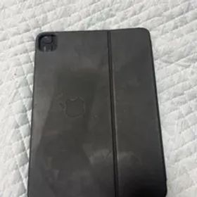 iPad smart keyboard folio