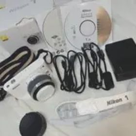 ◎Nikon 1 J1 レンズキット （ホワイト）◎