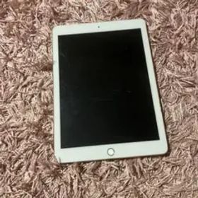 Apple iPad 第5世代 本体 32GBホワイト