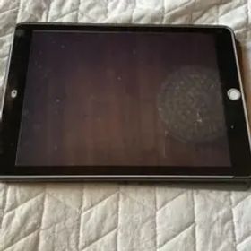 iPad 5 世代128GB シルバー simフリー