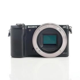 【中古】 (ソニー) SONY α5000 ブラック［ILCE-5000］【中古カメラ デジタル一眼】 ランク：B