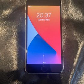 米*黒様 Apple iPhone SE (第2世代) ホワイト