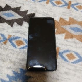 Apple iPhone 11 ブラック