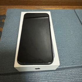 iPhone 11 ブラック 128 GB au