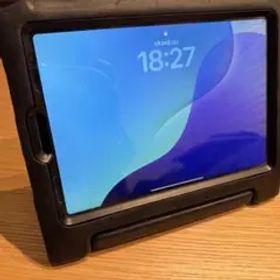 お値下）iPad Air4本体 ブラック フルボディハンドルスタンド付