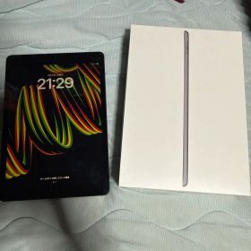 iPad (第7世代) スペースグレー 10.2インチ 箱付き
