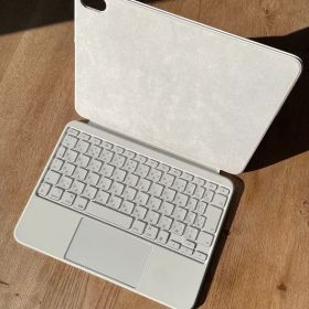 Apple Magic Keyboard Folio（iPad 第10世代）