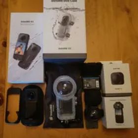 Insta360 X3 360アクションカメラ 本体と付属品