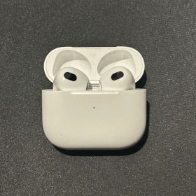 Apple AirPods 第３世代