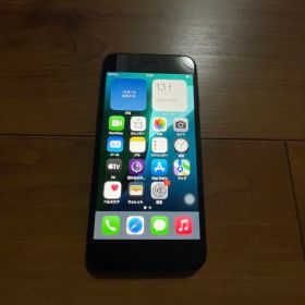 iPhone SE3 64GB simフリー 美品