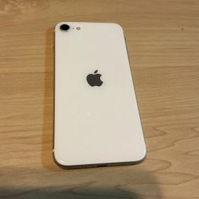 Apple iPhone SE 第3世代（不具合あり）