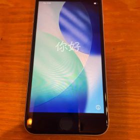 美品‼️iPhone SE第3世代 64GB ホワイト