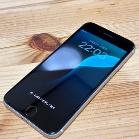 バッテリー新品 iPhoneSE第3世代64GB SIMフリー yy17700d