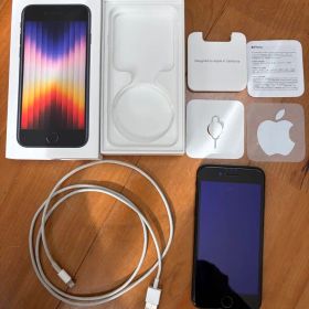 Apple iPhone SE (第3世代) ブラック 本体 ミッドナイト