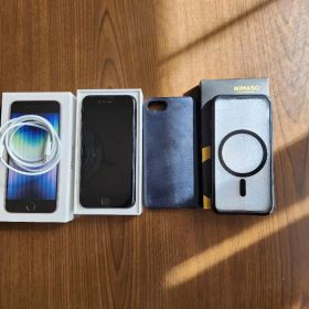 iPhone SE3(64GB)simフリー オマケ付き