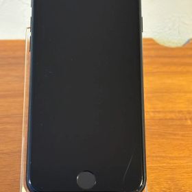 ☆美品・小傷あり☆iPhone SE 3 ⑨