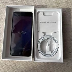 iPhone SE (第3世代) ホワイト 本体