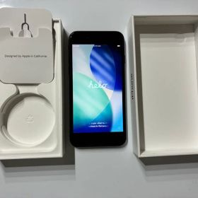 Apple iPhone SE (第3世代) ブラック 本体