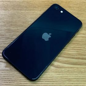 J12 SIMフリー iPhoneSE 第3世代 64GB おまけ付き