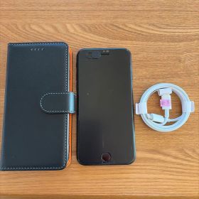 【美品】iPhone SE 第3世代 SIMフリー