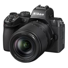 【エントリーで更にポイントアップ 2/5(木)23:59まで！】ニコン Nikon Z50II 18-140 VR レンズキット ミラーレス一眼カメラ Z502L18140K