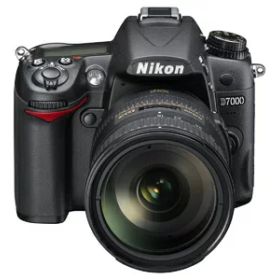 【中古】 Nikon デジタル一眼レフカメラ D7000 18-200VRII キット D7000LK18-200