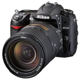 【中古】Nikon デジタル一眼レフカメラ D7000 スーパーズームキット AF-S DX NIKKOR 18-300mm f/3.5-5.6G ED VR付属 D7000 LK18-300
