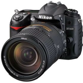 【中古】Nikon ニコン D7000 18-300 VR スーパーズームキット