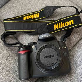 ニコン(Nikon)のNikonデジタル一眼レフカメラ D5000ボディ (デジタル一眼)