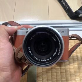 Fujifilm X-A5は、15-45mmレンズ付き【ジャンク】