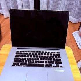MacBook Pro 15インチ 2015 i7 16GB 512GB