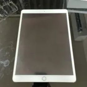 【やぐ様専用】iPad Pro 10.5 256GB 純正キーボード付き