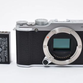 極上品 Fujifilm X-A1 ボディ シルバー X031