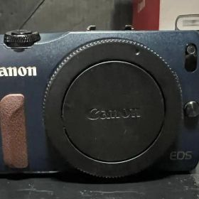Canon EOS M ミラーレスカメラ 青 中古 難有